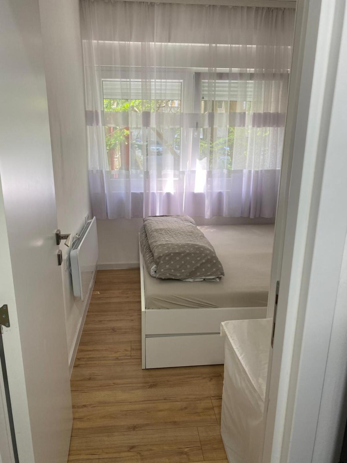 Urban Oasis Apartment Sajmiste Экстерьер фото